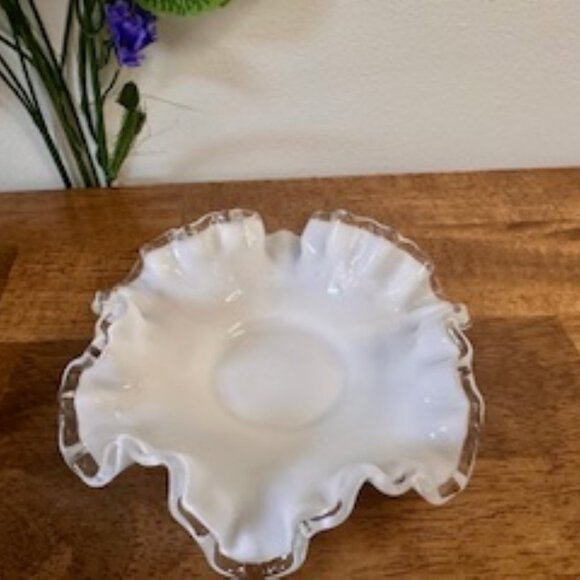 Fenton Silver Crest White Milk Glass Ruffle Edge Bowl Vintage‎ Collectible Dish - Picture 2 of 3